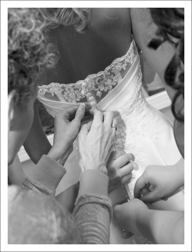 Whitestone Country Inn Wedding - Kingston, TN | Photographed by Wiselyn Photography