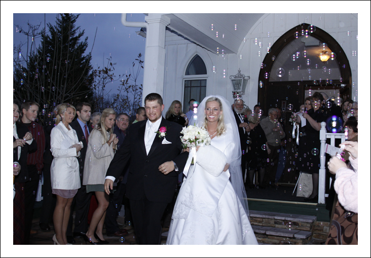 Whitestone Country Inn Wedding - Kingston, TN | Photographed by Wiselyn Photography