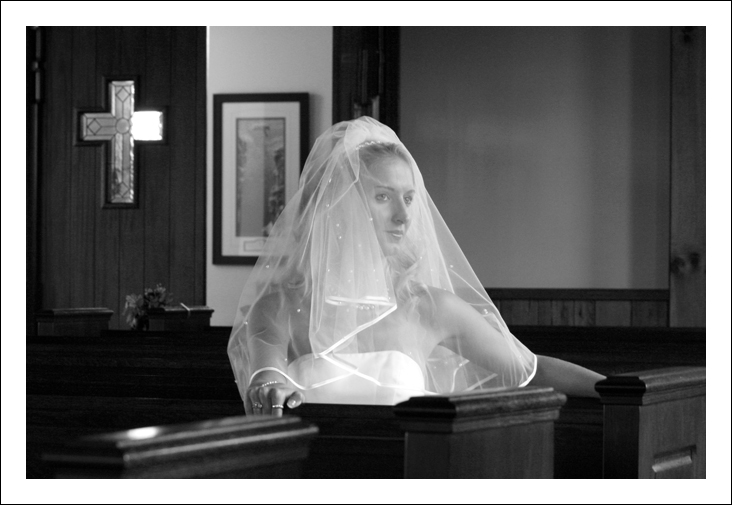 Whitestone Country Inn Wedding Photography - Kingston, TN | Photographed by Wiselyn Photography